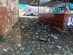 Foto 4 - FOTOS| El botellón llena de basura Valonsadero