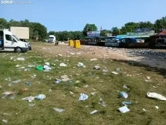Foto 12 - FOTOS| El botell&oacute;n llena de basura Valonsadero