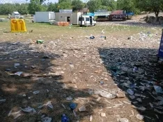 Foto 18 - FOTOS| El botell&oacute;n llena de basura Valonsadero