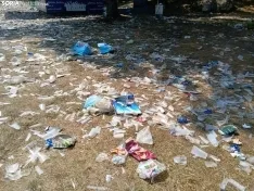 Foto 22 - FOTOS| El botell&oacute;n llena de basura Valonsadero