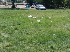 Foto 28 - FOTOS| El botell&oacute;n llena de basura Valonsadero
