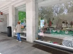 Foto 3 - La AECC abre su mercadillo solidario: creaciones que son terapia