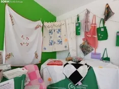 Foto 19 - La AECC abre su mercadillo solidario: creaciones que son terapia