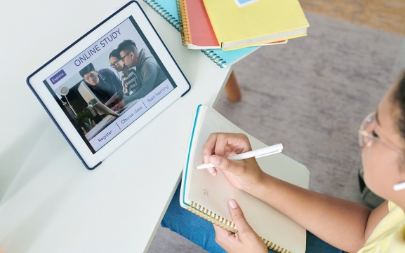 La Junta concede 38 ayudas en Soria para la adquisición de dispositivos digitales escolares de las 2.118 del total en Castilla y León