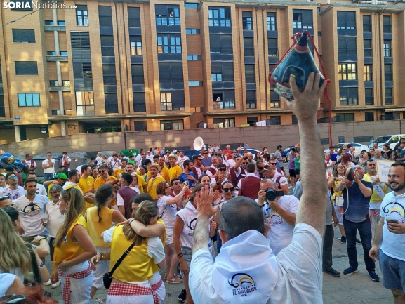 AMPLIACIÓN | El Rosel y San Blas llega a los 2.200 euros por una bota