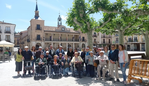 Jubilados de la residencia Los Milagros, de excursión a El Burgo