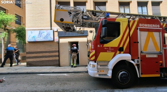 Intervención de Bomberos en la calle Morales Contreras