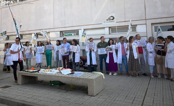 Batas blancas en pie de guerra exigen justicia y alertan de fuga de médicos