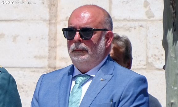 Latorre apela a la colaboración institucional para dignificar las viviendas de la Guardia Civil y asentar población