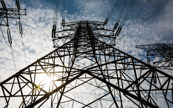 ¡Atención! Castilla y León busca estudiantes y egresados universitarios del campo de la electricidad 