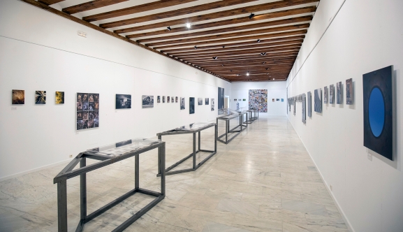 El Burgo acoge la muestra El vuelo del mirlo. Los primeros años de una revista que trina: una retrospectiva de la poética de Óscar Esquivias y Asís Aguirre