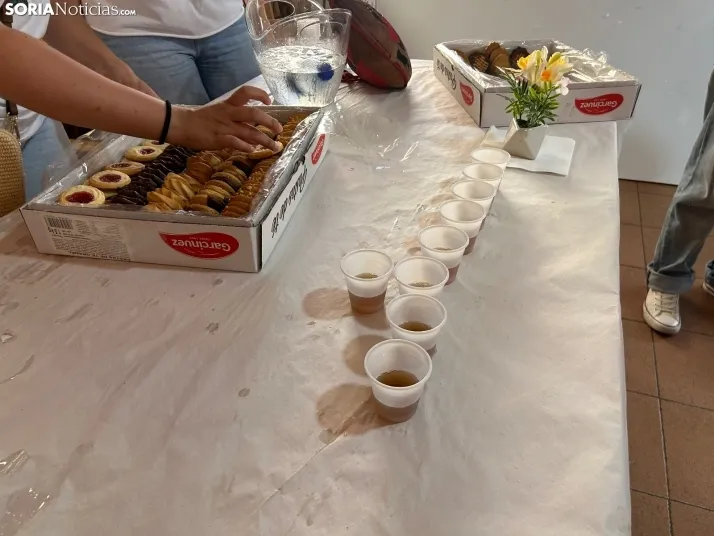 Fotos: Los sorianos acuden en masa a las cuadrillas para recoger sus tajadas del Domingo de Calderas