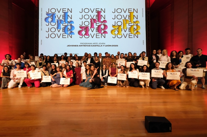 La Junta entrega una treintena de galardones a los jóvenes creadores de la Comunidad en un certamen de ‘Arte Joven’