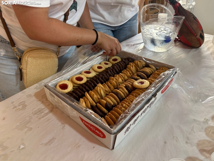 Fotos: Los sorianos acuden en masa a las cuadrillas para recoger sus tajadas del Domingo de Calderas