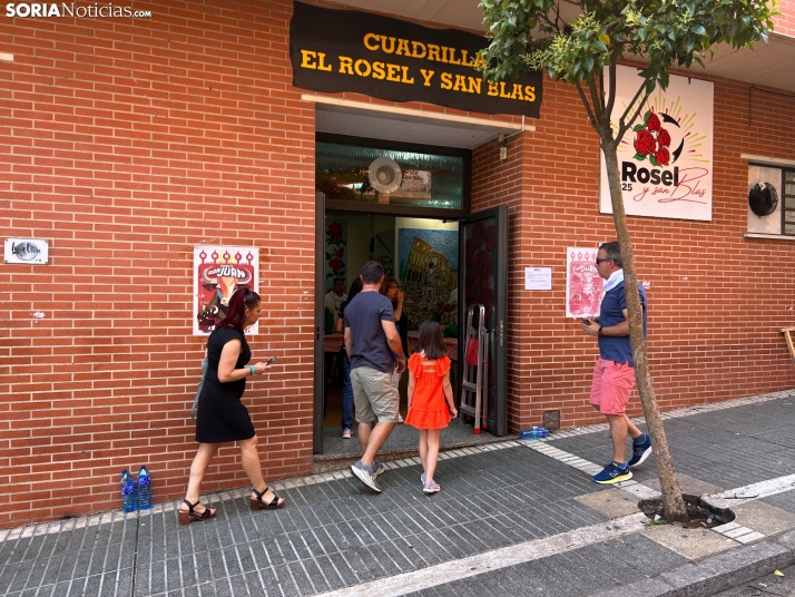 Fotos: Los sorianos acuden en masa a las cuadrillas para recoger sus tajadas del Domingo de Calderas