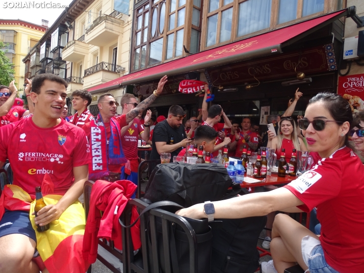 FOTOS | Soria se ti&ntilde;e bermeja