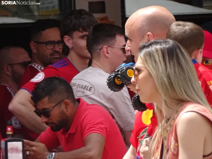 FOTOS | Soria se ti&ntilde;e bermeja