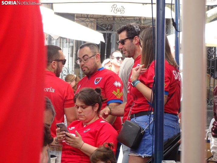 FOTOS | Soria se ti&ntilde;e bermeja