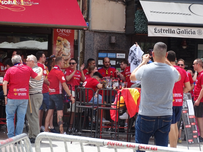 FOTOS | Soria se ti&ntilde;e bermeja