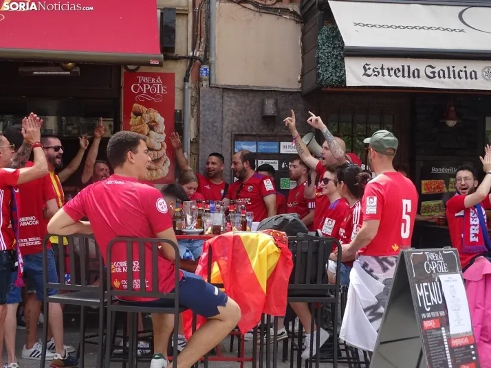 FOTOS | Soria se ti&ntilde;e bermeja