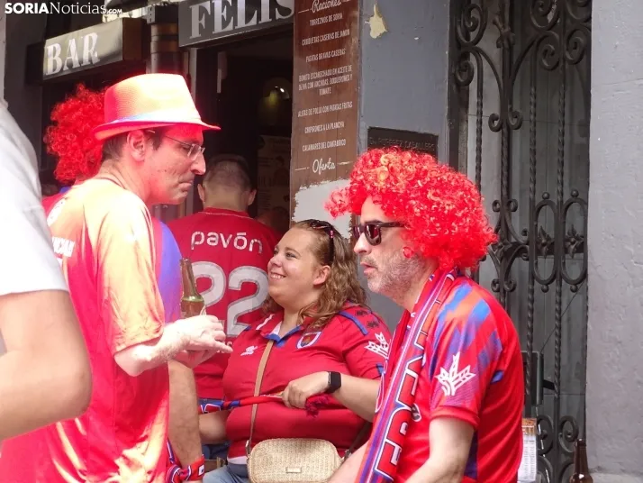 FOTOS | Soria se ti&ntilde;e bermeja