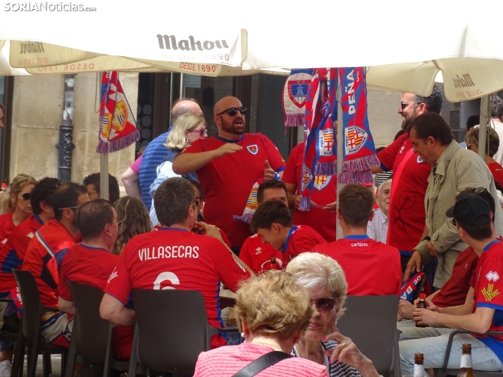 FOTOS | Soria se ti&ntilde;e bermeja