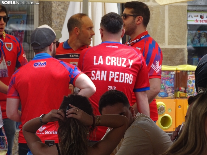 FOTOS | Soria se ti&ntilde;e bermeja