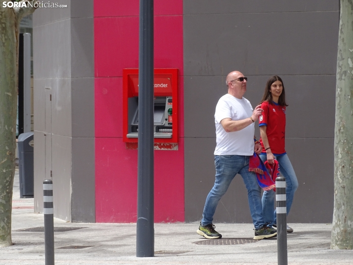 FOTOS | Soria se ti&ntilde;e bermeja