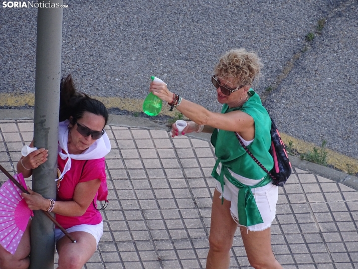 Las chicas de Santiago, en su ronda. /PC