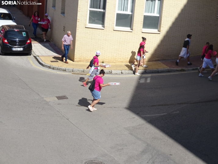 Las chicas de Santiago, en su ronda. /PC