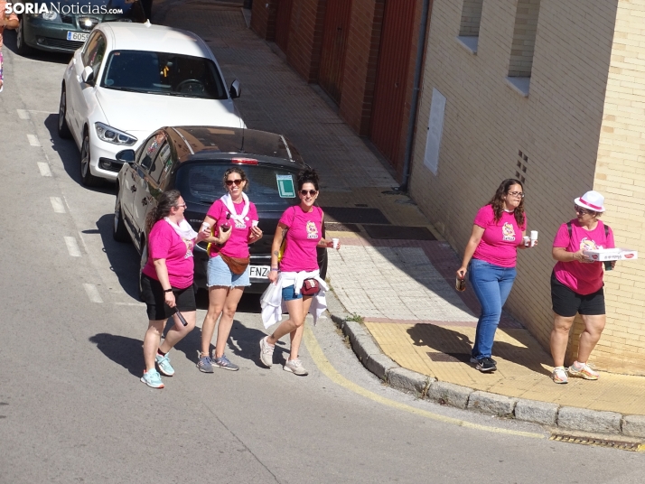 Las chicas de Santiago, en su ronda. /PC