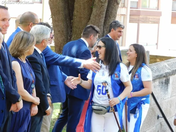 Galer&iacute;a | Los jurados y juradas reciben un sentido homenaje antes del comienzo de las fiestas de San Ju