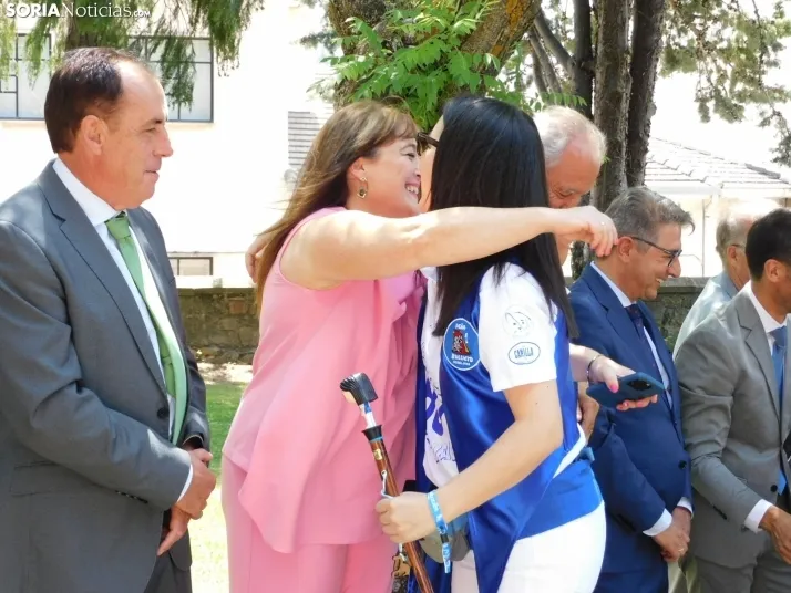 Galer&iacute;a | Los jurados y juradas reciben un sentido homenaje antes del comienzo de las fiestas de San Ju