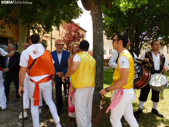 Galer&iacute;a | Los jurados y juradas reciben un sentido homenaje antes del comienzo de las fiestas de San Ju