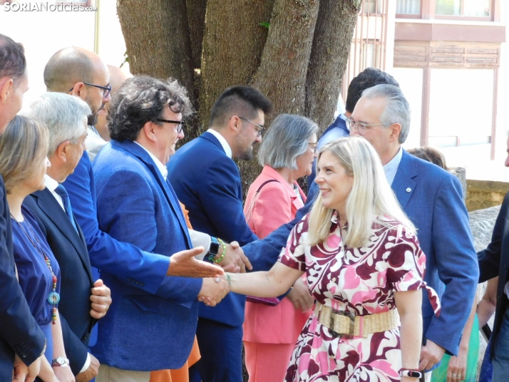 Galer&iacute;a | Los jurados y juradas reciben un sentido homenaje antes del comienzo de las fiestas de San Ju