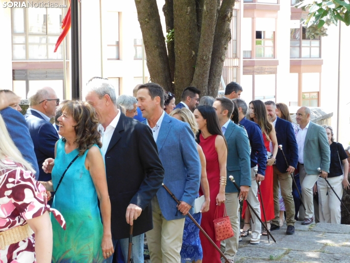 Galer&iacute;a | Los jurados y juradas reciben un sentido homenaje antes del comienzo de las fiestas de San Ju