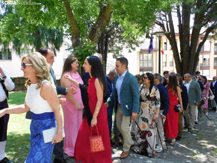 Galer&iacute;a | Los jurados y juradas reciben un sentido homenaje antes del comienzo de las fiestas de San Ju