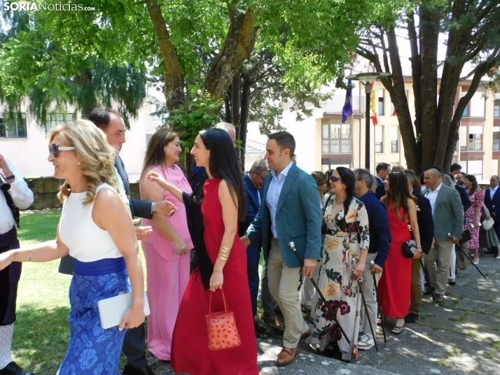 Galer&iacute;a | Los jurados y juradas reciben un sentido homenaje antes del comienzo de las fiestas de San Ju