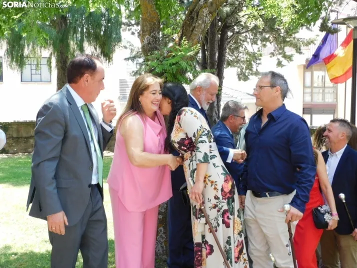 Galer&iacute;a | Los jurados y juradas reciben un sentido homenaje antes del comienzo de las fiestas de San Ju