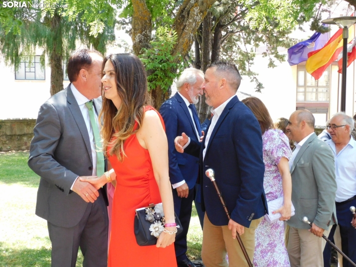 Galer&iacute;a | Los jurados y juradas reciben un sentido homenaje antes del comienzo de las fiestas de San Ju