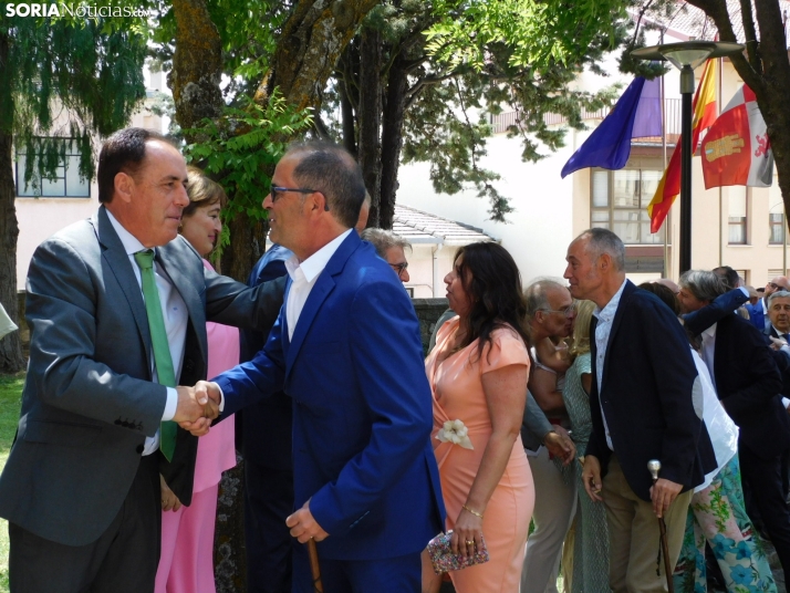 Galer&iacute;a | Los jurados y juradas reciben un sentido homenaje antes del comienzo de las fiestas de San Ju