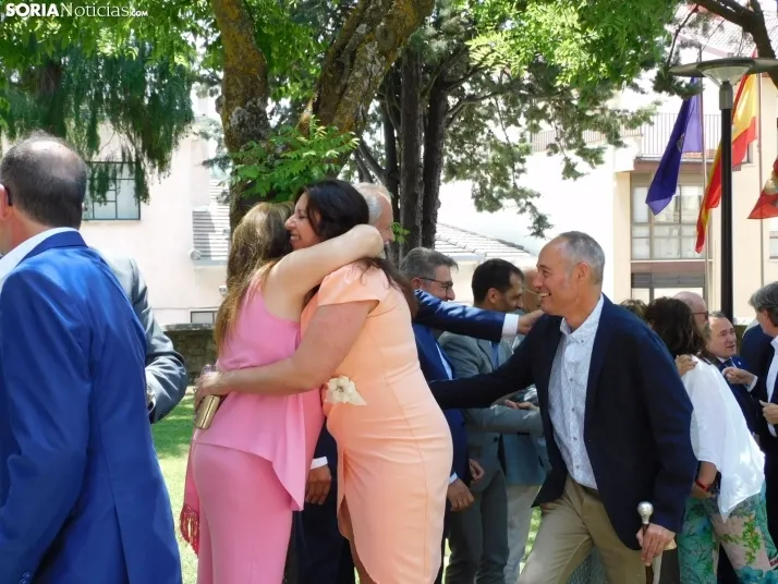 Galer&iacute;a | Los jurados y juradas reciben un sentido homenaje antes del comienzo de las fiestas de San Ju