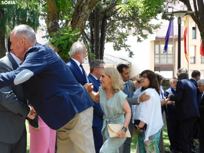 Galer&iacute;a | Los jurados y juradas reciben un sentido homenaje antes del comienzo de las fiestas de San Ju
