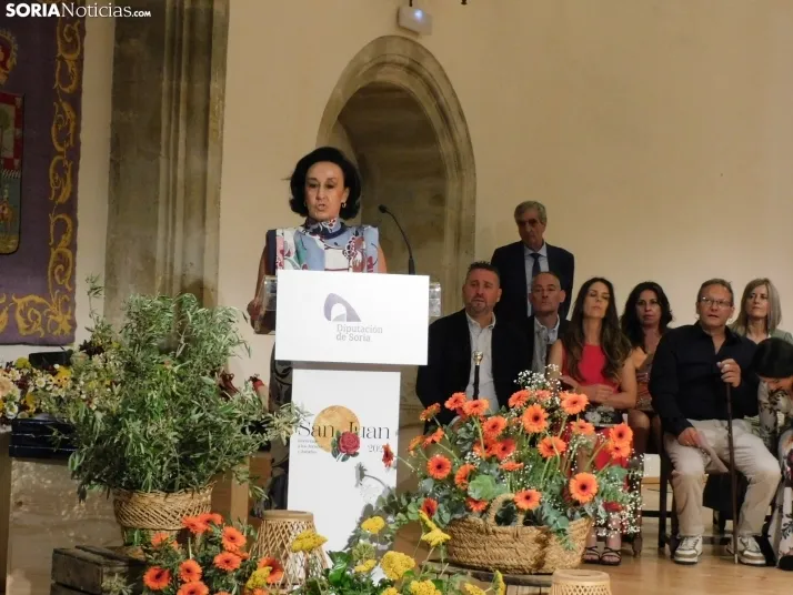 Galer&iacute;a | Los jurados y juradas reciben un sentido homenaje antes del comienzo de las fiestas de San Ju