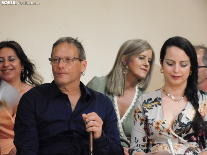 Galer&iacute;a | Los jurados y juradas reciben un sentido homenaje antes del comienzo de las fiestas de San Ju