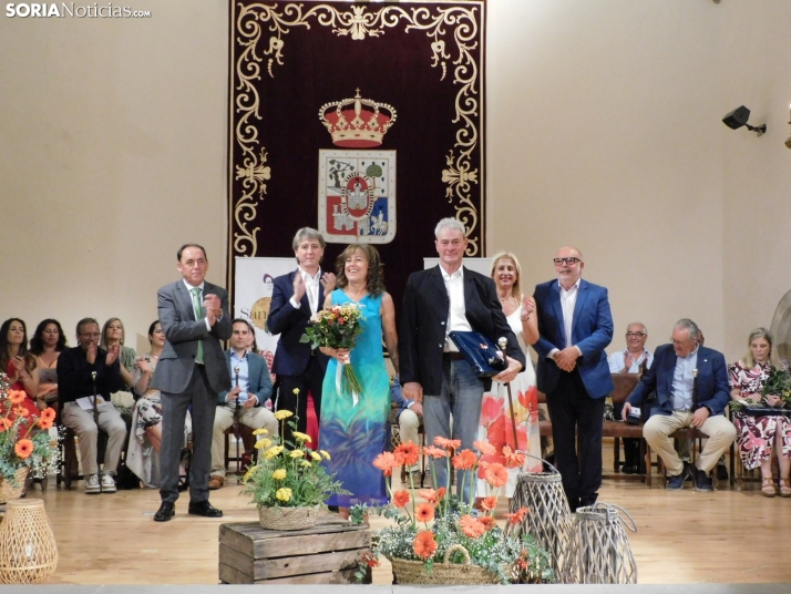 Galer&iacute;a | Los jurados y juradas reciben un sentido homenaje antes del comienzo de las fiestas de San Ju