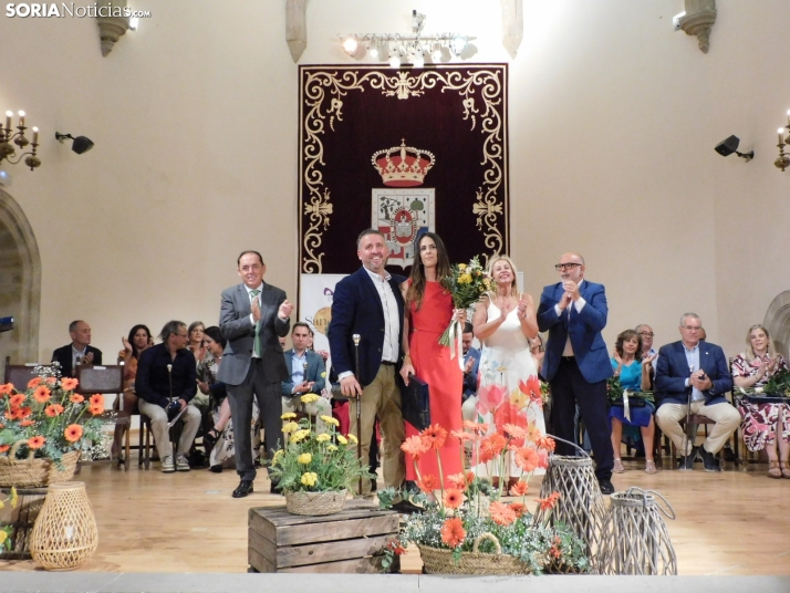 Galer&iacute;a | Los jurados y juradas reciben un sentido homenaje antes del comienzo de las fiestas de San Ju