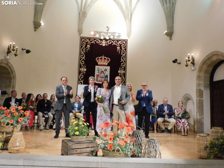 Galer&iacute;a | Los jurados y juradas reciben un sentido homenaje antes del comienzo de las fiestas de San Ju