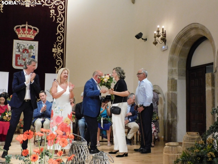 Galer&iacute;a | Los jurados y juradas reciben un sentido homenaje antes del comienzo de las fiestas de San Ju