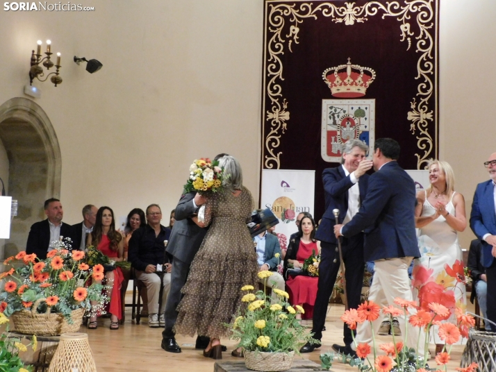 Galer&iacute;a | Los jurados y juradas reciben un sentido homenaje antes del comienzo de las fiestas de San Ju